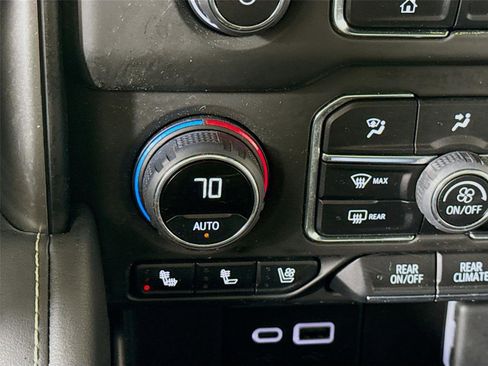 Used 2024 Chevrolet Tahoe Premier w/ Premium Package image 15