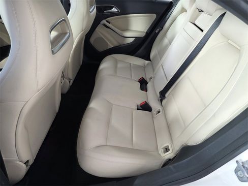 Used 2019 Mercedes-Benz CLA 250 4MATIC image 14