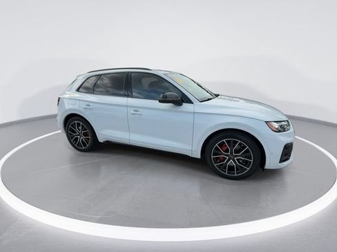Used 2024 Audi SQ5 Prestige AWD/4WD image 9