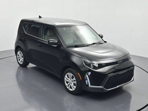 Used 2024 Kia Soul LX FWD image 30