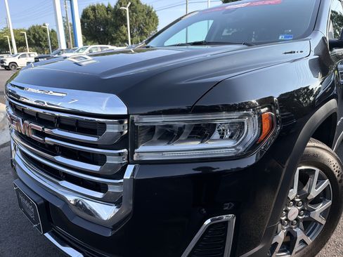 Used 2023 GMC Acadia SLT AWD/4WD image 6