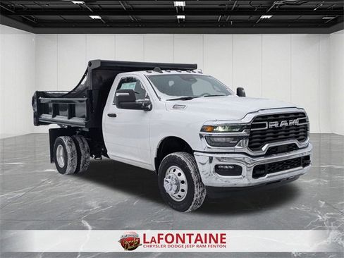 New 2026 RAM 3500 Tradesman w/ Chrome Appearance Group image 9