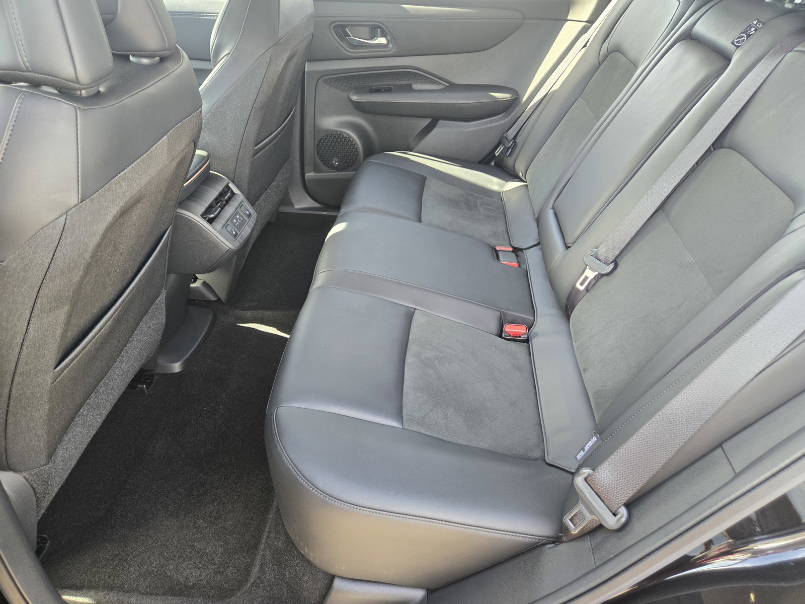 Certified 2024 Nissan Ariya FWD image 11