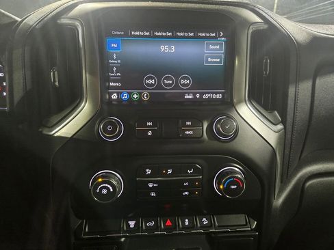 Used 2021 Chevrolet Silverado 2500 LT AWD/4WD image 10