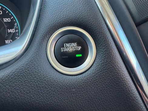 Used 2020 Chevrolet Traverse LT image 26