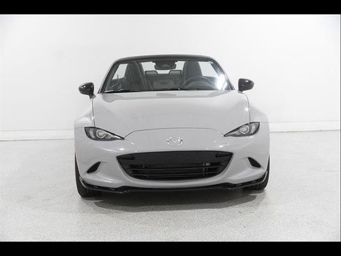 Used 2025 MAZDA MX-5 Miata Club RWD image 3