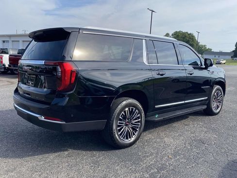 Used 2025 GMC Yukon XL Elevation AWD/4WD image 6