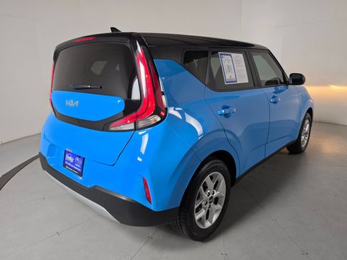 Used 2025 Kia Soul S FWD image 5