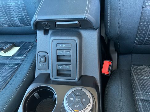 Certified 2025 Ford Bronco Heritage Edition AWD/4WD image 12