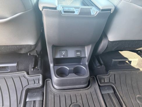 Used 2021 Toyota Sienna Limited AWD/4WD image 30