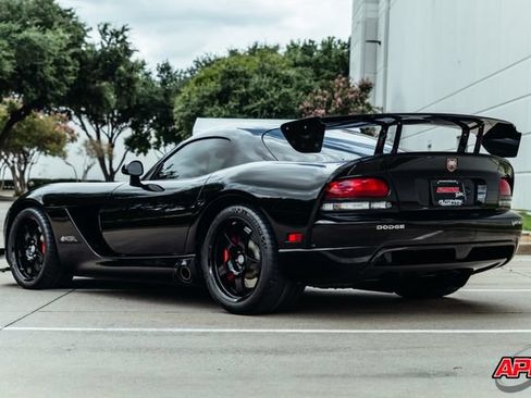 Used 2009 Dodge Viper ACR RWD image 7