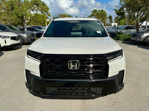 New 2026 Honda Pilot Black Edition image 2