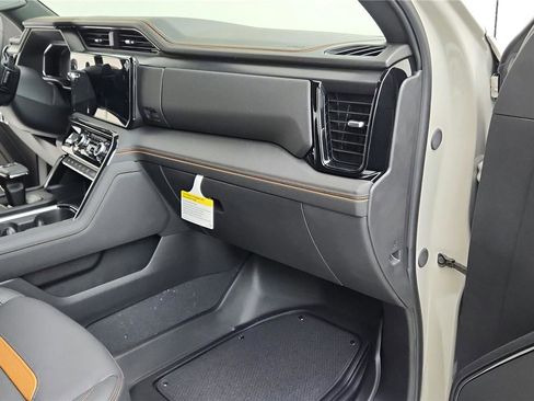New 2026 GMC Sierra 1500 AT4 w/ AT4 Premium Package AWD/4WD image 58