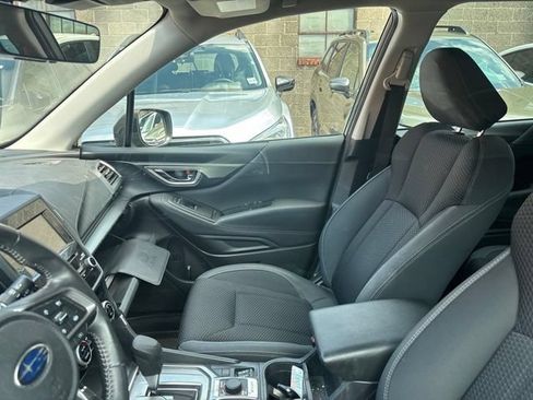 Used 2023 Subaru Forester Premium AWD/4WD image 4