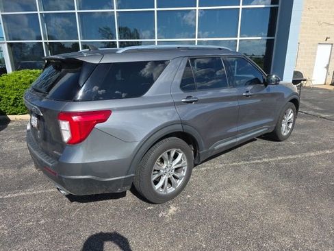 Used 2021 Ford Explorer Limited w/ Class III Trailer Tow Package AWD/4WD image 3