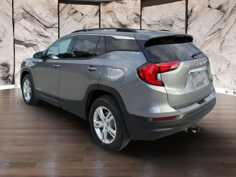 Used 2018 GMC Terrain SLE w/ Driver Convenience Package AWD/4WD image 4