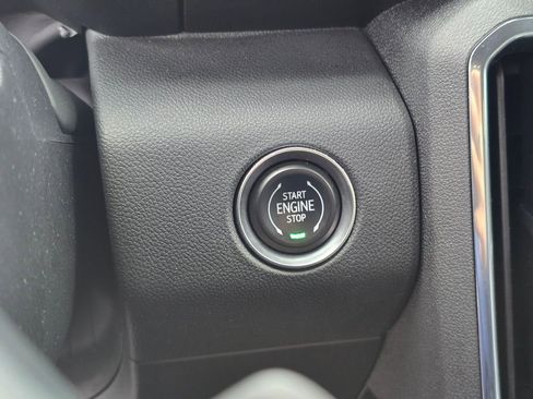 Used 2024 GMC Acadia Elevation image 71