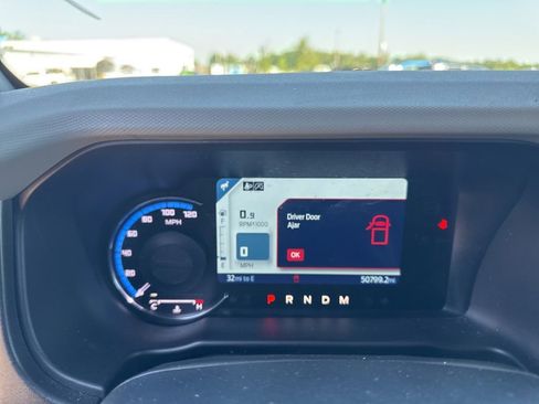 Used 2023 Ford Bronco Badlands AWD/4WD image 9