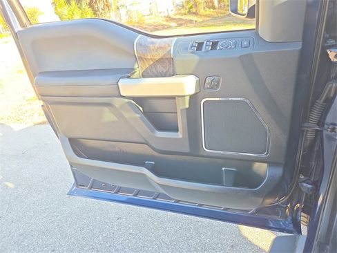 Used 2019 Ford F250 Lariat w/ Lariat Value Package image 18