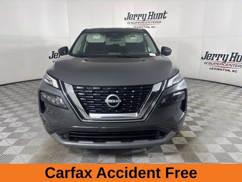 Used 2023 Nissan Rogue S image 3