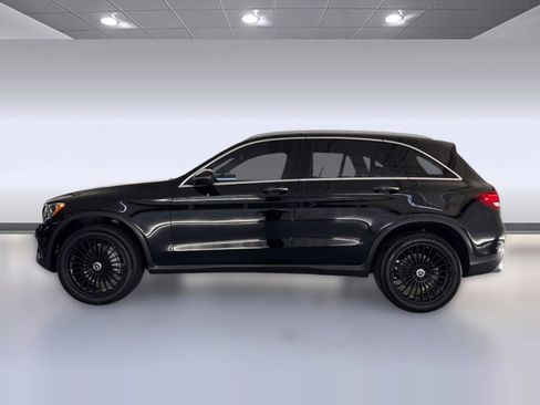 Used 2018 Mercedes-Benz GLC 300 image 2