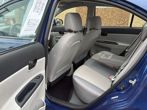 Used 2010 Hyundai Accent GLS w/ Premium Pkg 4 image 27