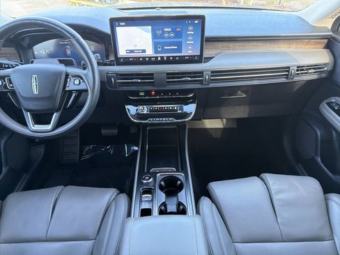 Used 2023 Lincoln Corsair Reserve w/ Equipment Group 202A image 14