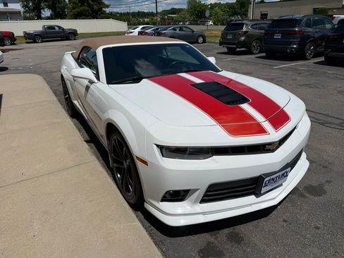 Used 2015 Chevrolet Camaro SS w/ RS Package RWD image 11