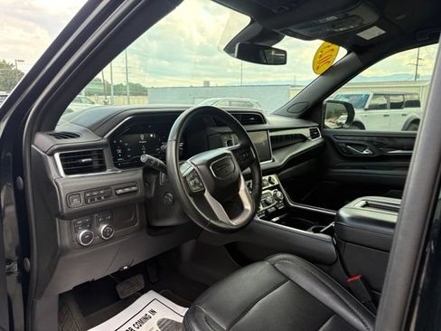 Used 2023 GMC Yukon XL Denali AWD/4WD image 3