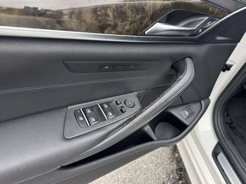 Used 2018 BMW 530i RWD image 18