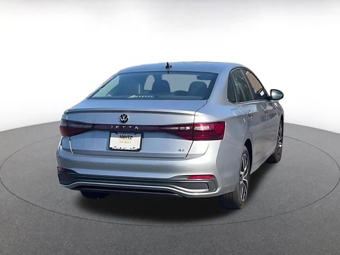 Used 2025 Volkswagen Jetta SE image 14