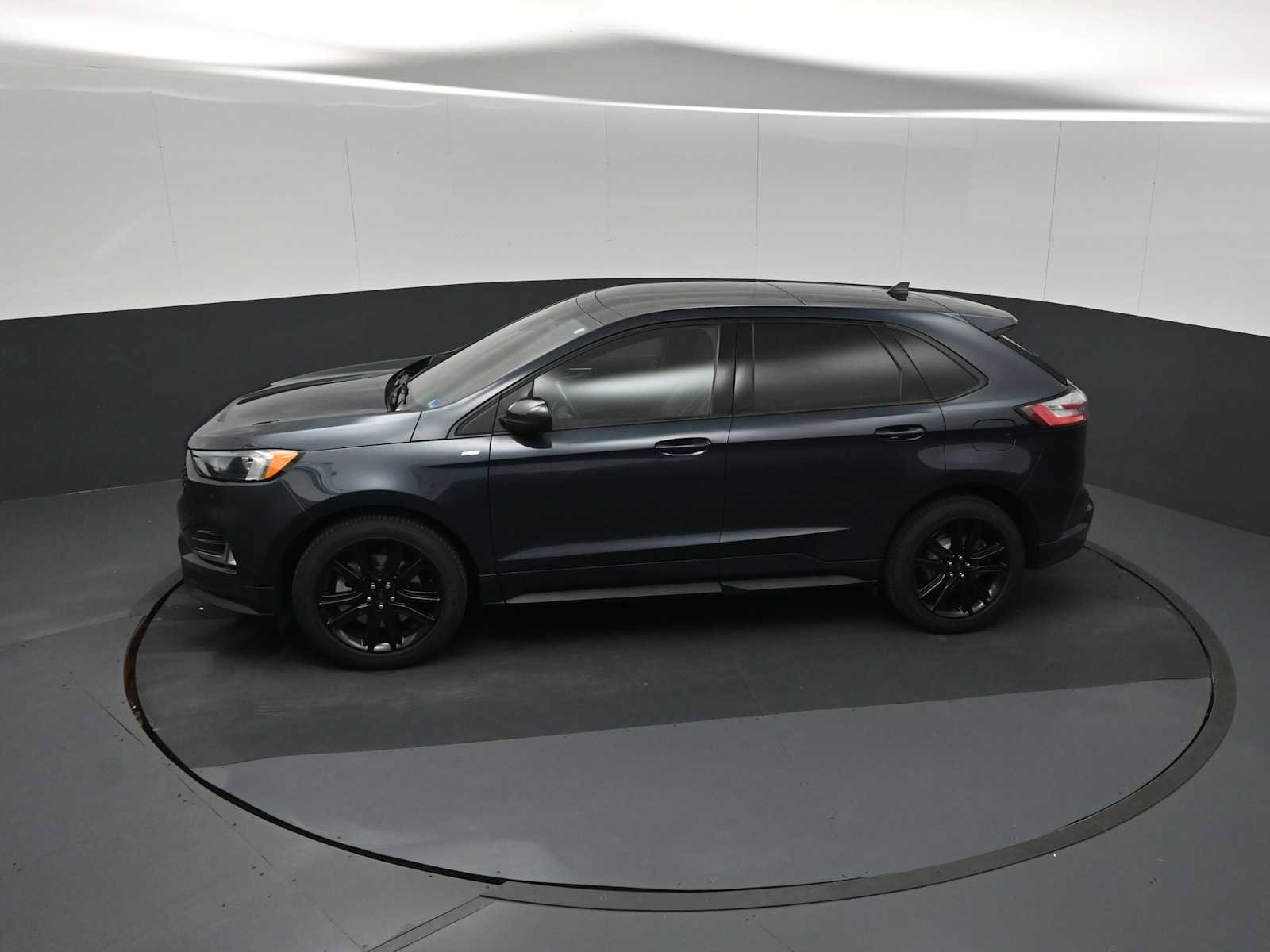 Used 2024 Ford Edge ST-Line AWD/4WD image 46