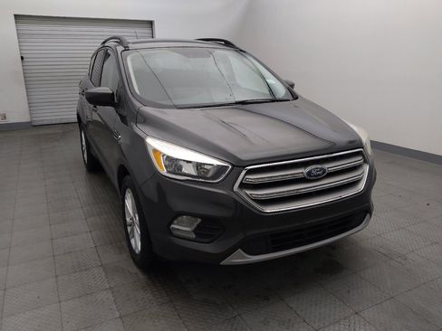 Used 2018 Ford Escape SE FWD image 14