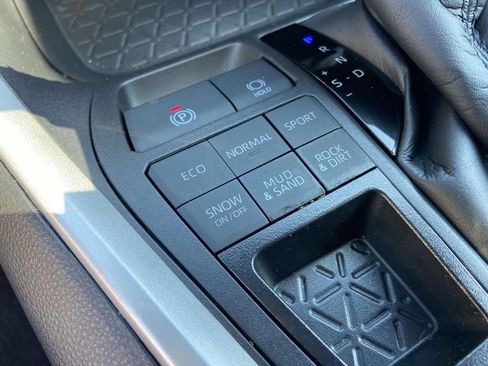 Used 2025 Toyota RAV4 XLE Premium w/ Weather Package AWD/4WD image 34