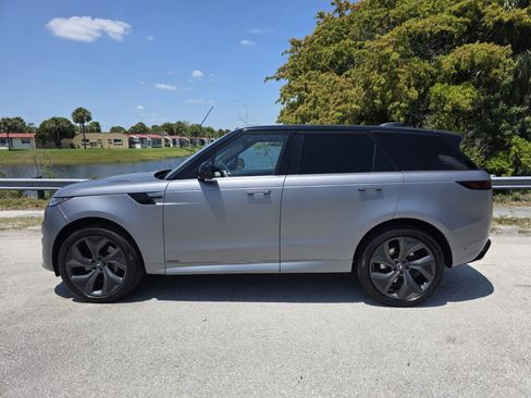 Used 2025 Land Rover Range Rover Sport Autobiography AWD/4WD image 7