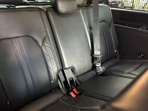 Used 2018 Ford Expedition Max Platinum AWD/4WD image 37