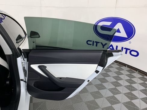 Used 2020 Tesla Model 3 Long Range AWD/4WD image 32