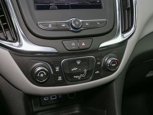 Used 2024 Chevrolet Equinox LS w/ Midnight Edition AWD/4WD image 23