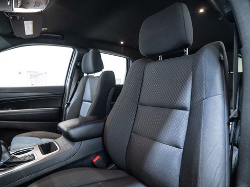 Used 2019 Jeep Grand Cherokee Laredo w/ Security & Convenience Group AWD/4WD image 6