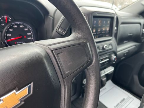 Used 2020 Chevrolet Silverado 2500 Custom w/ Custom Value Package image 12