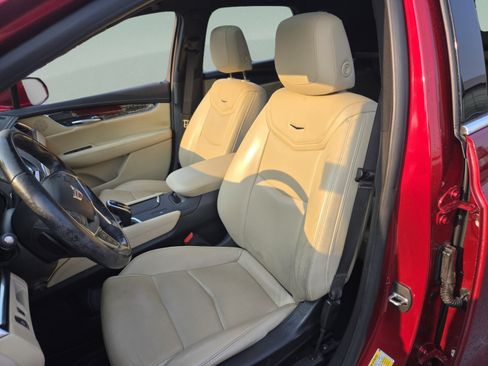 Used 2019 Cadillac XT5 Luxury FWD image 14