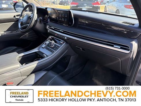 Used 2023 Hyundai Palisade Calligraphy image 25
