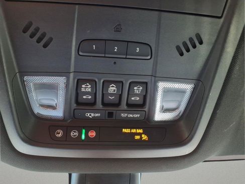 Certified 2024 Buick Enclave Essence w/ Experience Buick Package FWD image 27