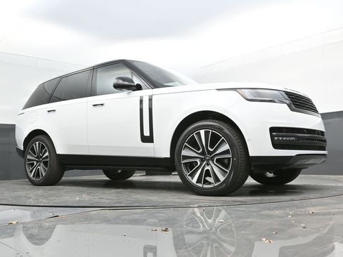 New 2025 Land Rover Range Rover SE image 34