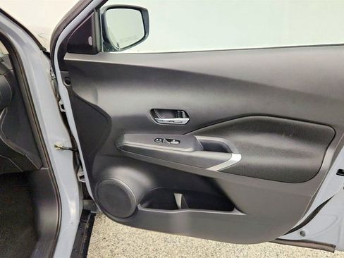 Used 2021 Nissan Kicks SV FWD image 24