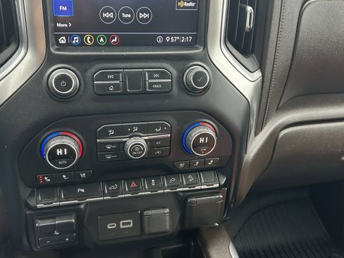 Used 2020 Chevrolet Silverado 2500 LTZ w/ LTZ Plus Package image 21