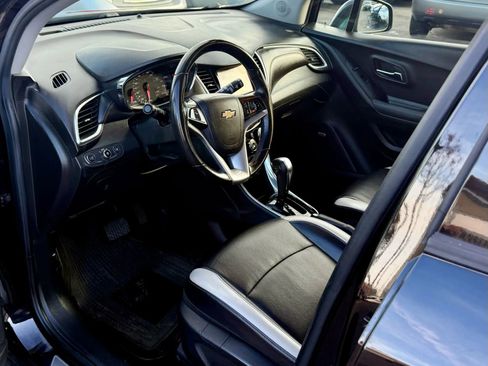 Used 2018 Chevrolet Trax Premier w/ Midnight Edition image 12