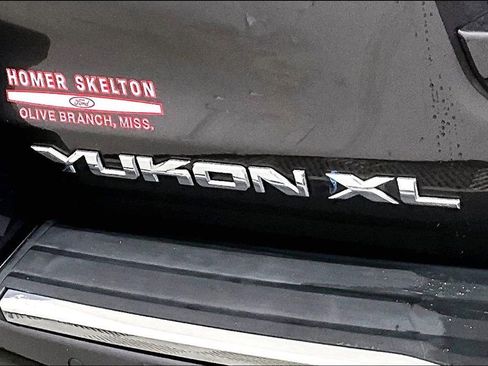 Used 2018 GMC Yukon XL Denali w/ Open Road Package image 14