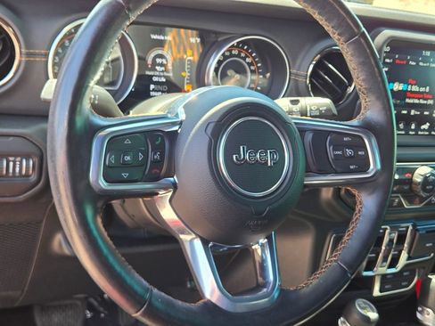 Used 2021 Jeep Wrangler Unlimited Sahara AWD/4WD image 16