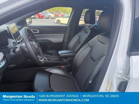 Used 2024 Jeep Compass Latitude AWD/4WD image 12